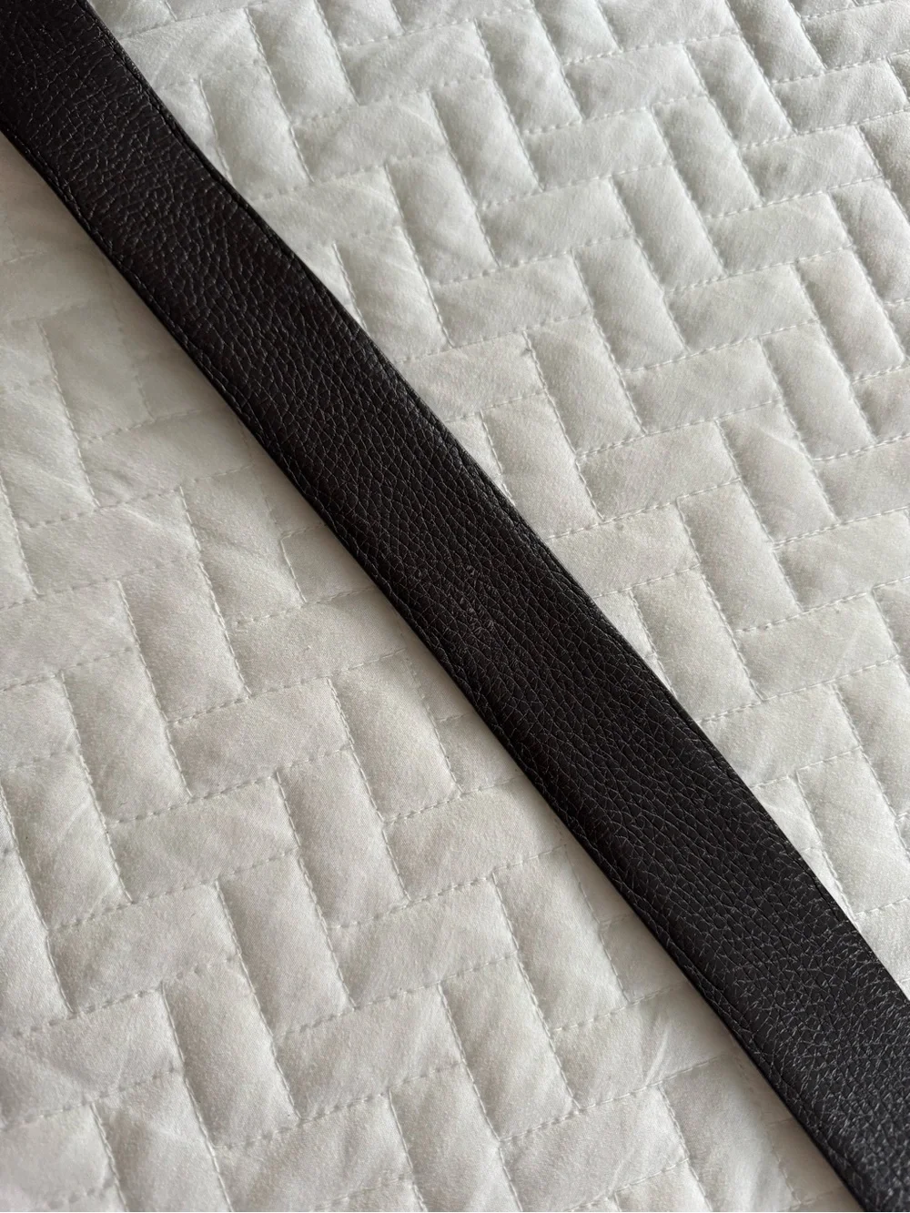Tom Ford Signature T Buckle Grain Leather Belt Reversible Black Brown, Size 95
